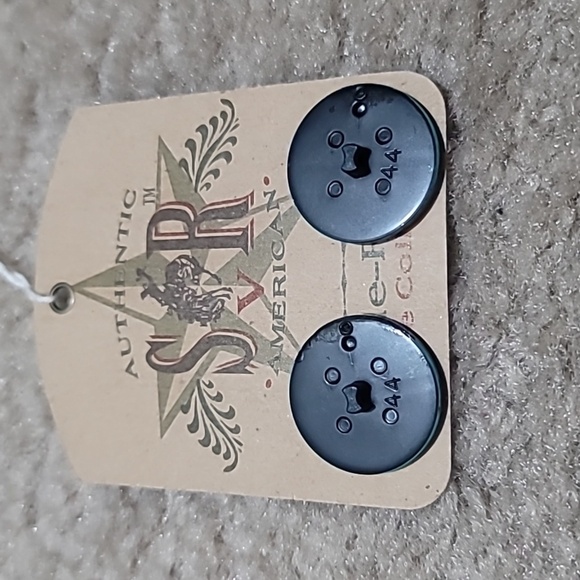 Saddle-Ridge Cactus Buttons - Picture 4 of 5